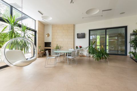 Почему один роутер не справляется в доме площадью от 500 м²?
