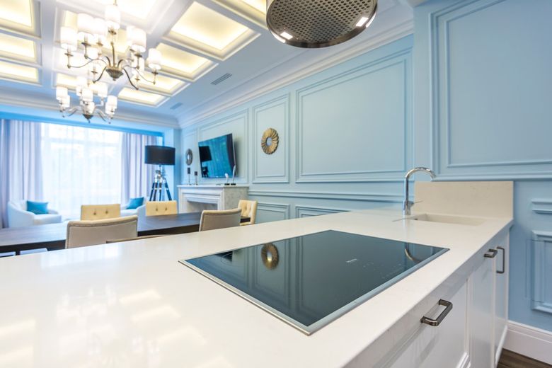 Сколько стоит KNX по сравнению с беспроводными системами для квартиры 120 м²?