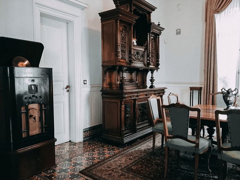 Какая влажность нужна для дерева, бумаги и кожи: нормы и допуски